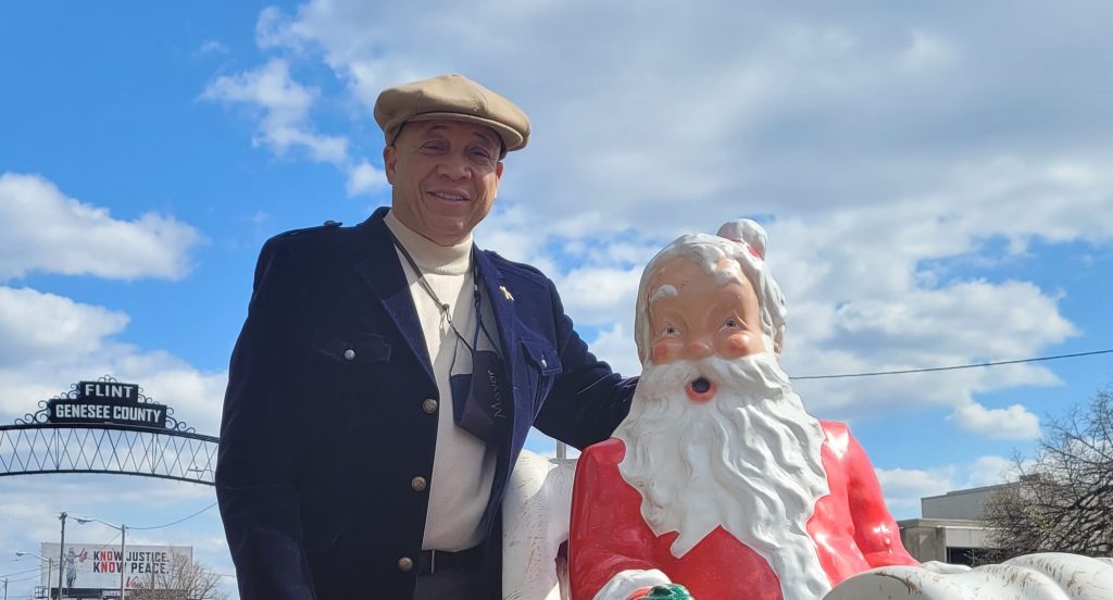 Flint’s Santa, given safe haven by residents since 2013, returns home
