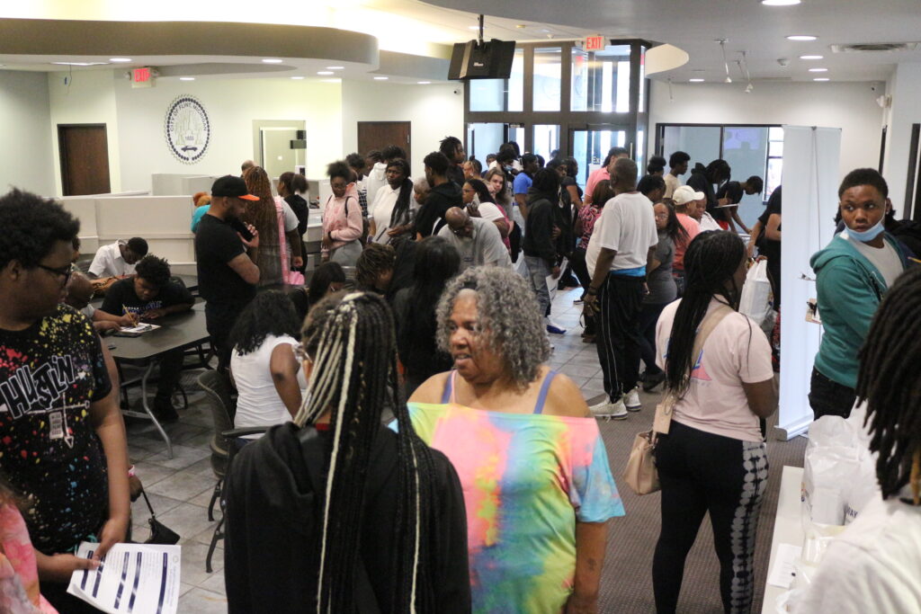 Over 300 Flint Youth Attend Safe & Clean Summer Job Event