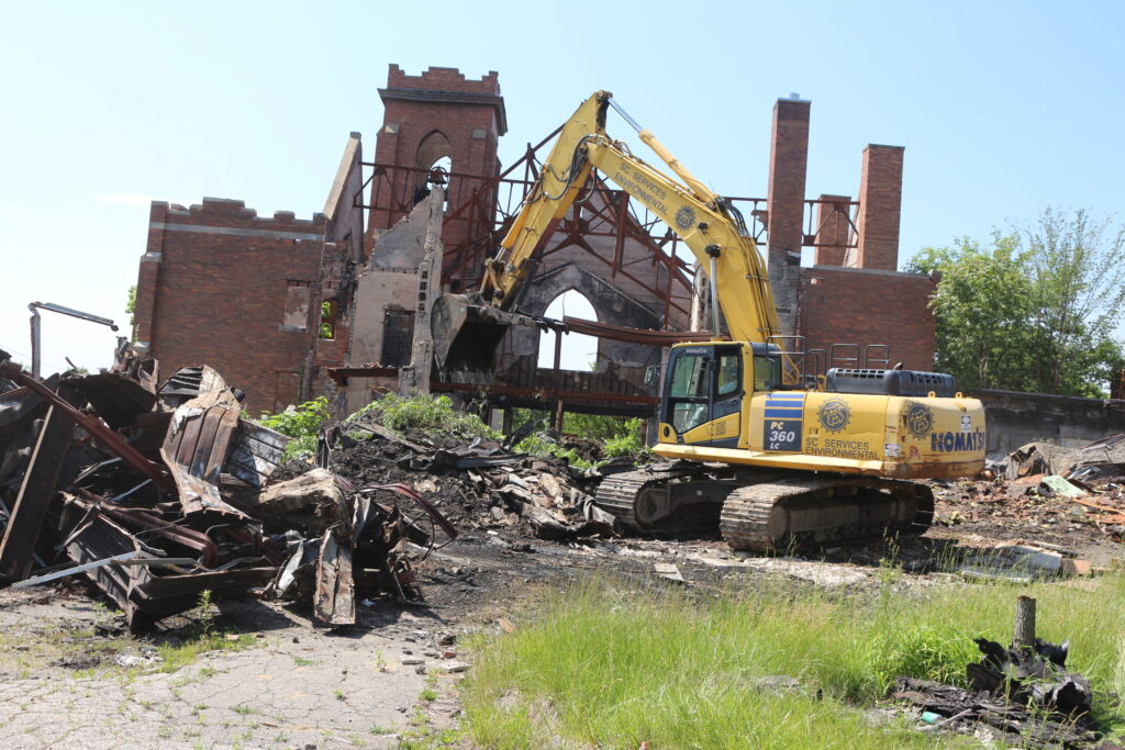 Flint Ramps up Blight Elimination Effort with Church Demolition at Hamilton & Saginaw