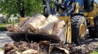 Mayor Neeley dispatching City of Flint crews to pickup yard waste