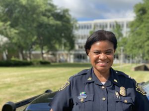 In 1 week, more than 200 apply to become Flint police officers